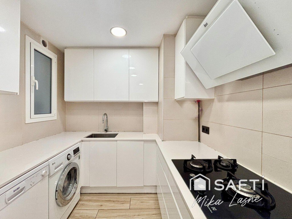 Apartment in Sarrià-Sant Gervasi, Barcelona, Spain 2 - 17218738