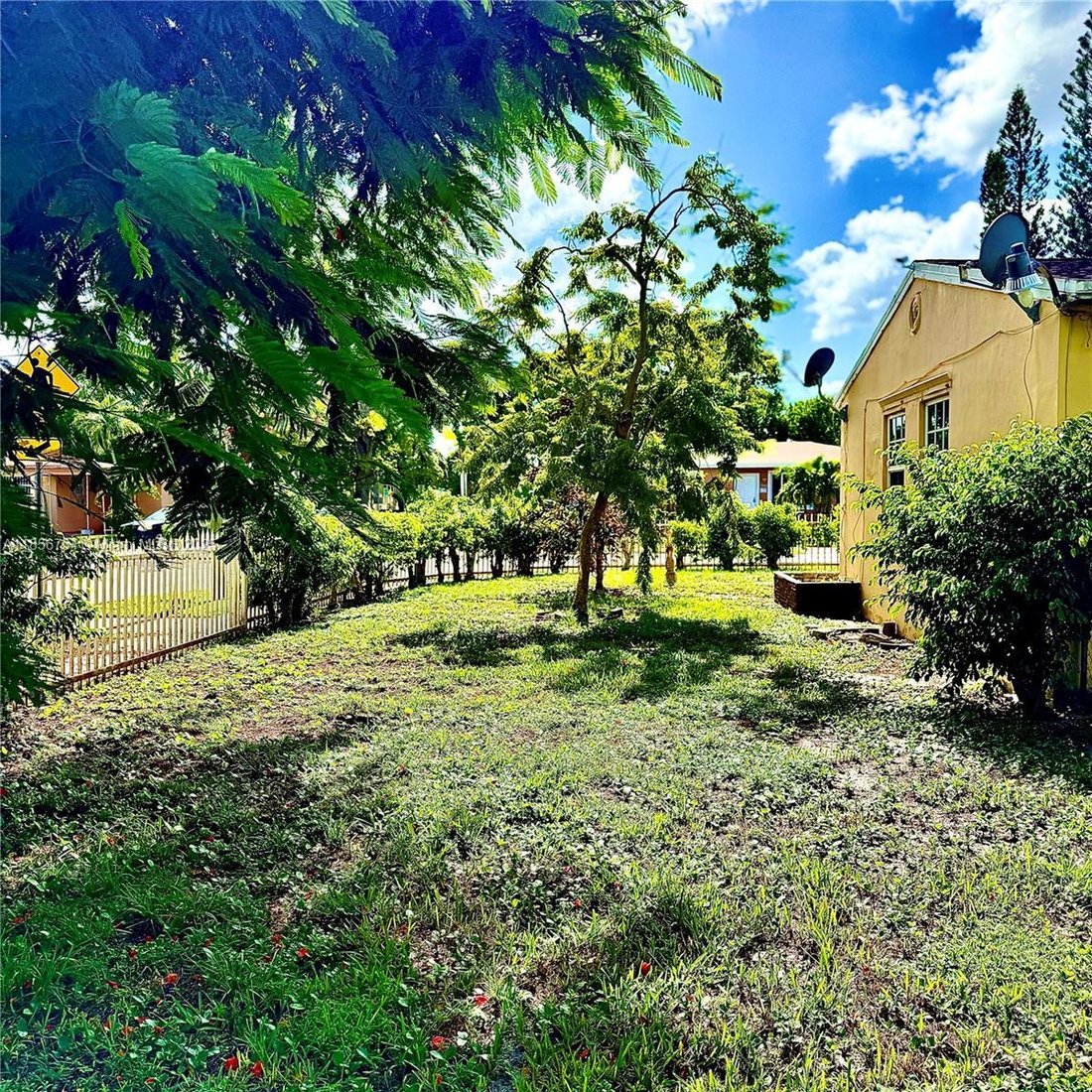 House in Miami, Florida, United States 4 - 17205054