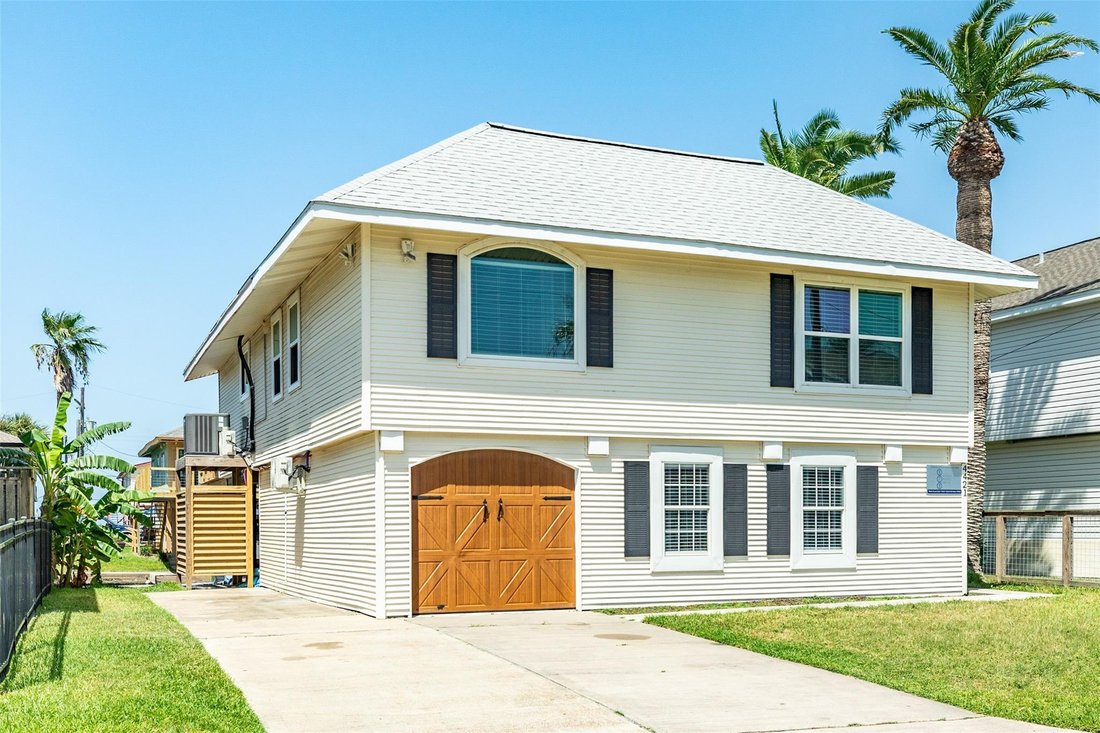 House in Galveston, Texas, United States 2 - 17209891