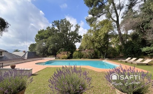 Country House in Sant Feliu de Codines, Catalonia, Spain 1