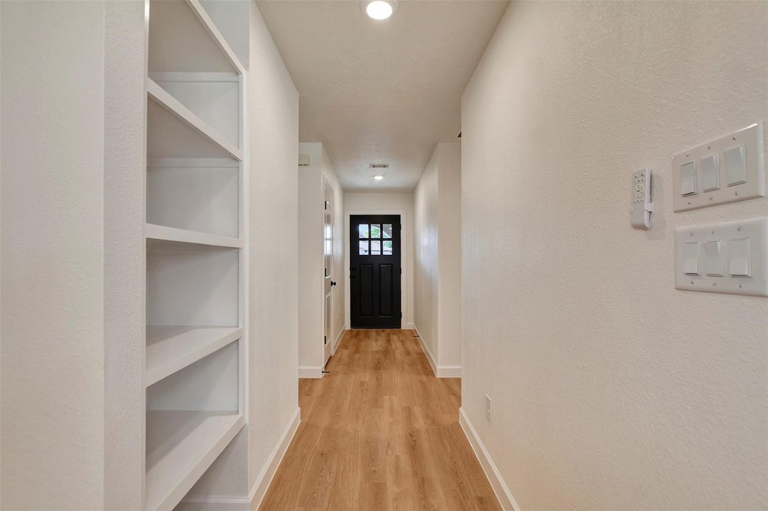 House in Pinehurst, Texas, United States 5 - 17209244