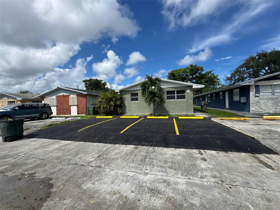 House in Hallandale Beach, Florida, United States 3 - 17205896