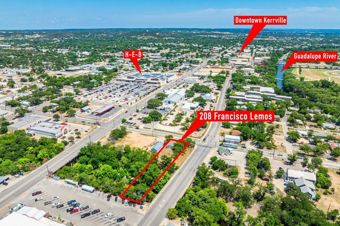 House in Kerrville, Texas, United States 1 - 17209132
