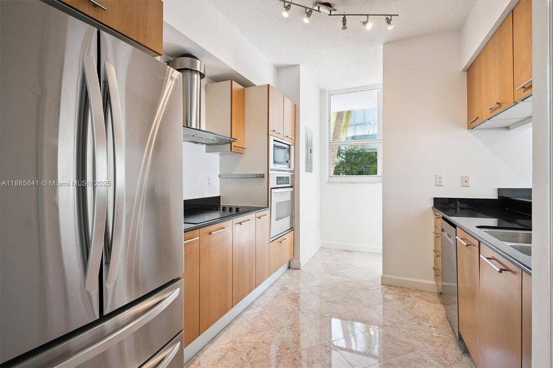 Condo in Miami Beach, Florida, United States 4 - 17202430