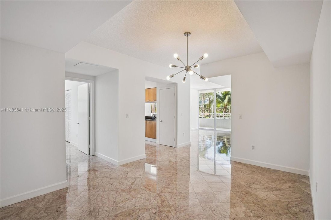Condo in Miami Beach, Florida, United States 1 - 17202430