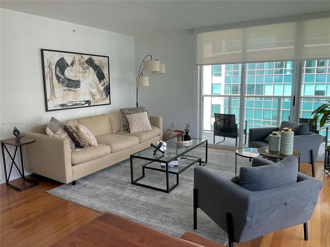 Condo in Miami, Florida, United States 3 - 17203172