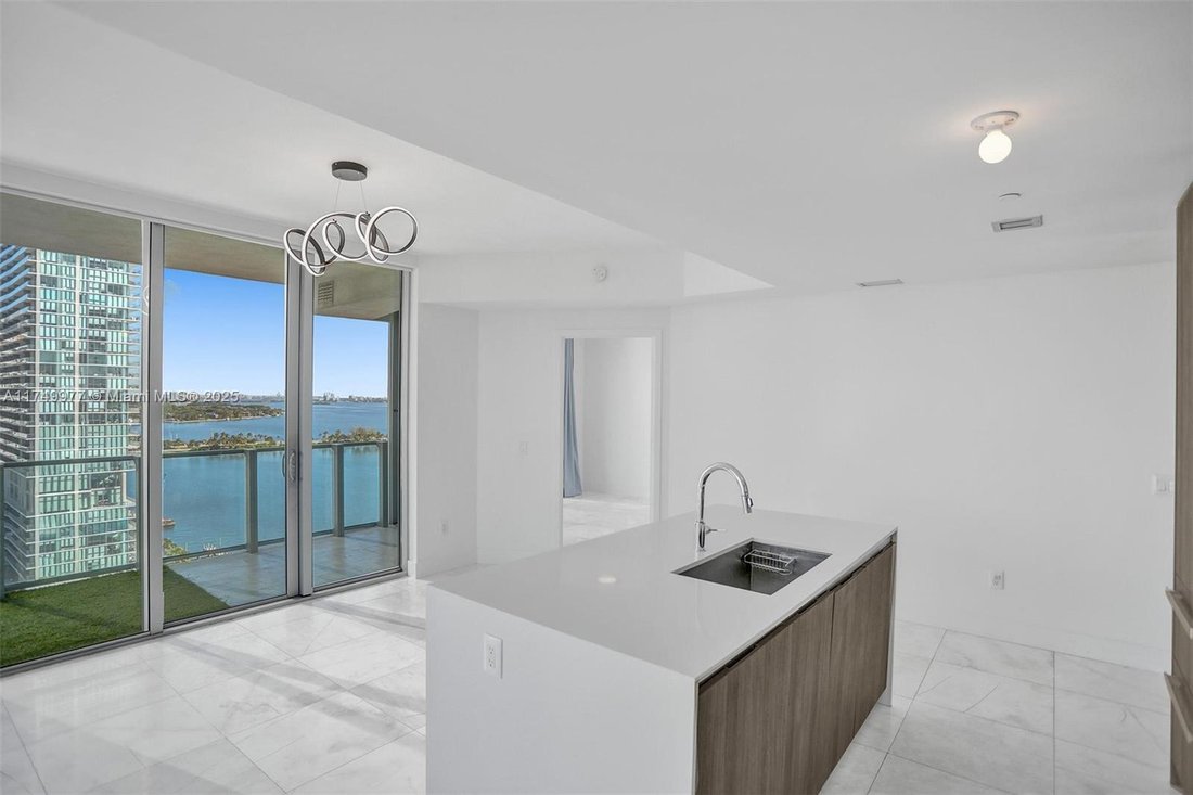 Condo in Miami, Florida, United States 1 - 17202578