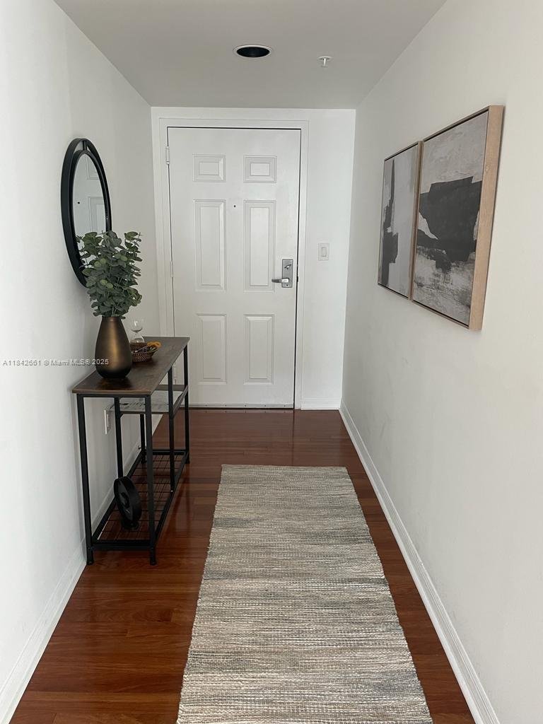 Condo in Miami, Florida, United States 2 - 17203172