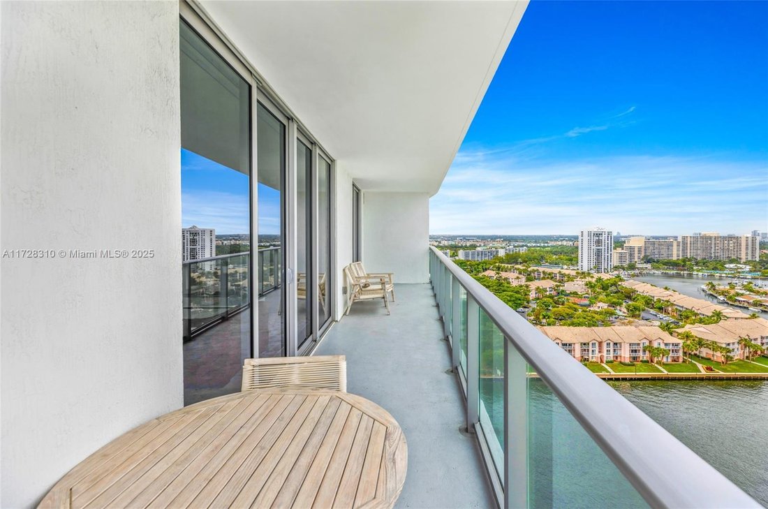 Hollywood, Florida, United States 3 - 17205279