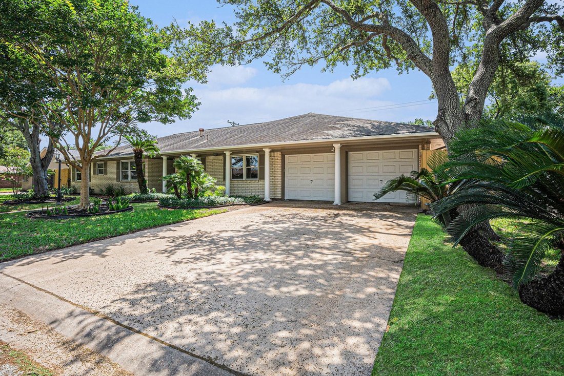House in Galveston, Texas, United States 2 - 17207804