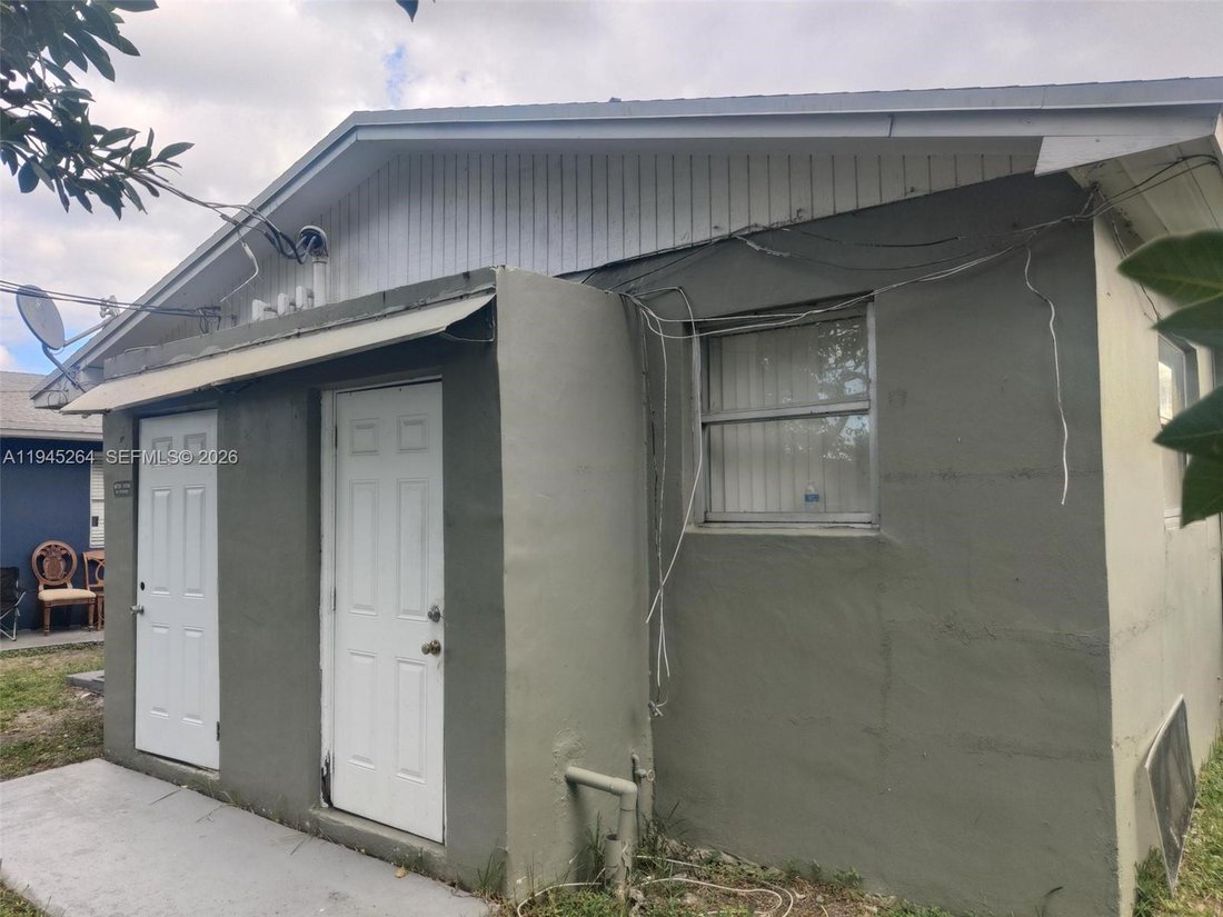 House in Hallandale Beach, Florida, United States 5 - 17205896