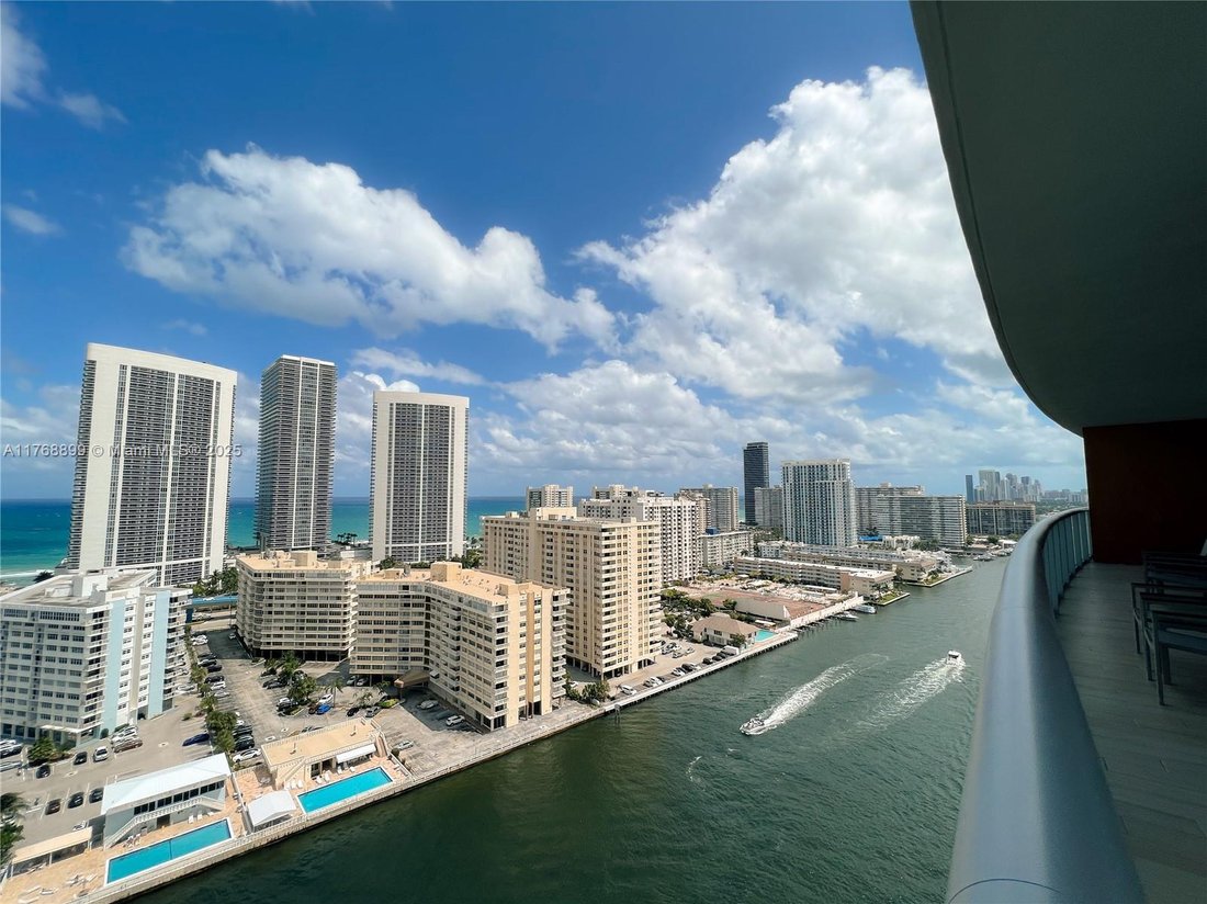 Condo in Hallandale Beach, Florida, United States 1 - 17202599