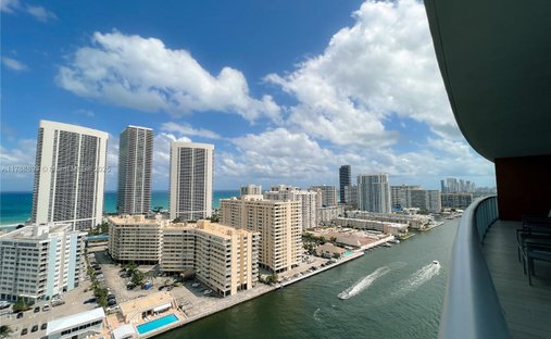 Condo in Hallandale Beach, Florida, United States 1