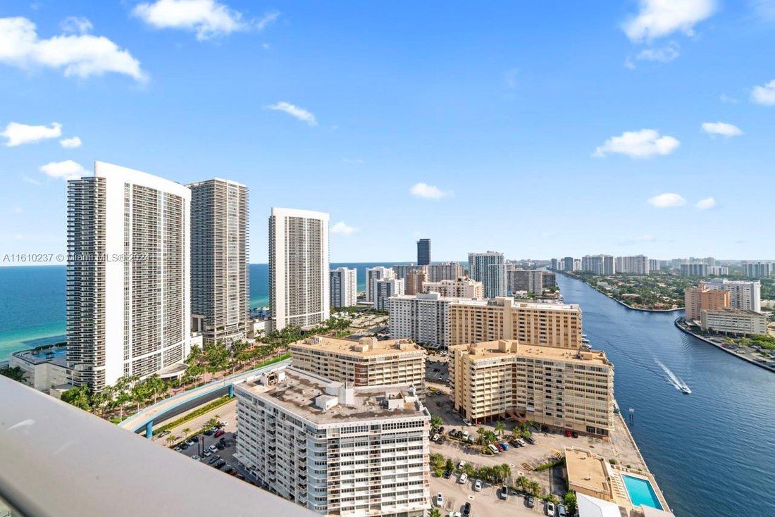 Hollywood, Florida, United States 4 - 17205219