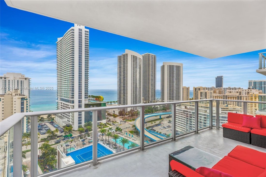 Hollywood, Florida, United States 1 - 17205279
