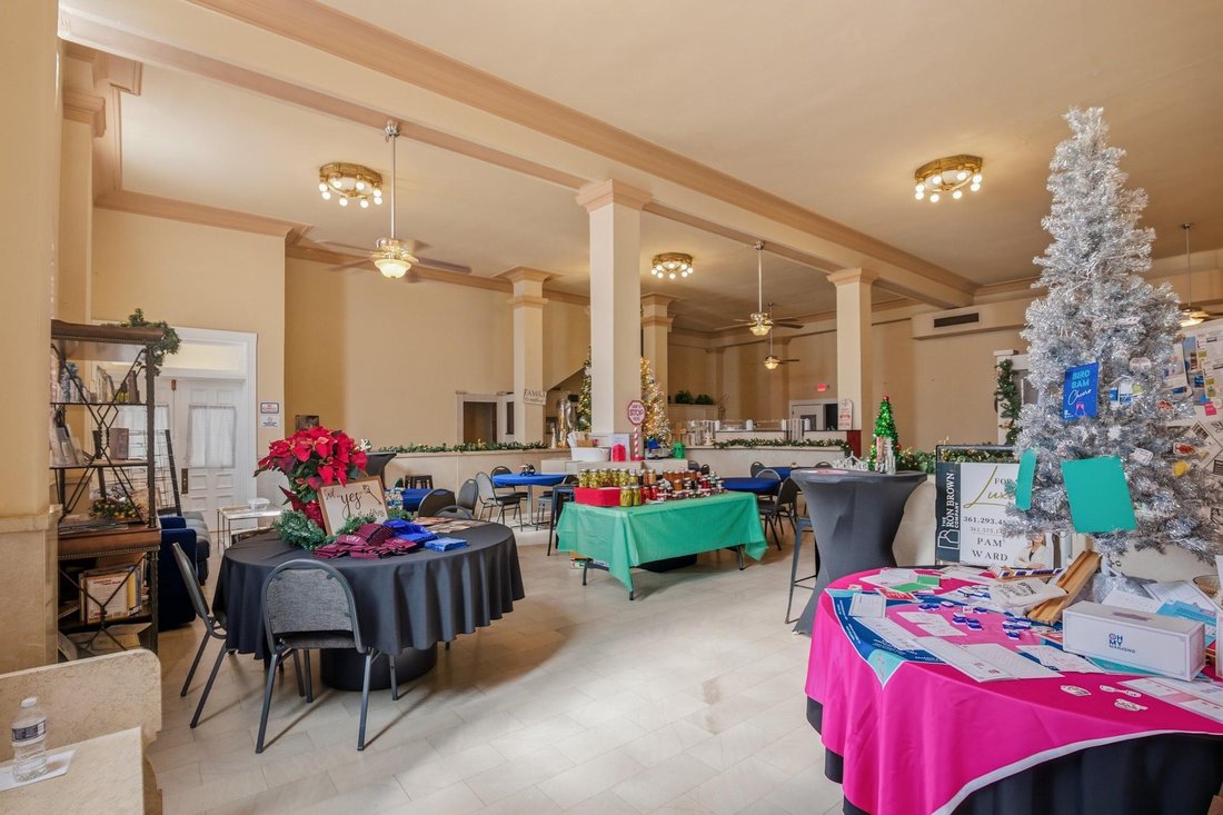 Yoakum, Texas, United States 5 - 17209590