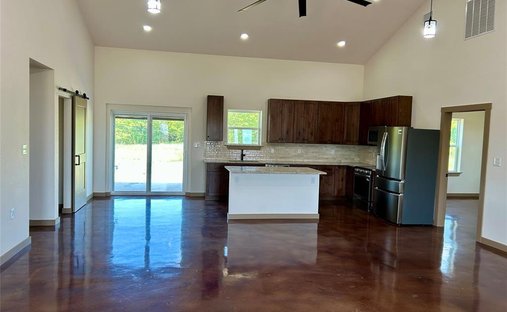House in Blum, Texas, United States 1