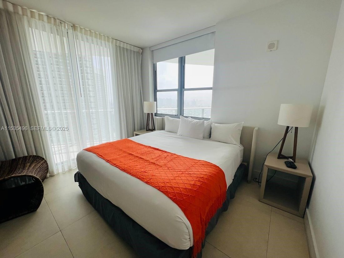 Condo in Hallandale Beach, Florida, United States 4 - 17202423
