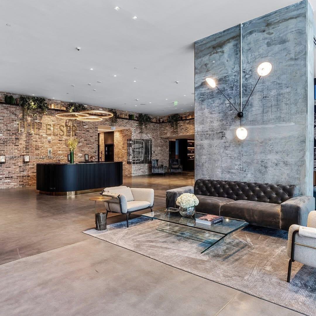 Condo in Miami, Florida, United States 3 - 17202026