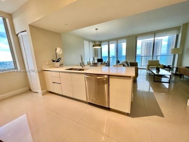 Condo in Hallandale Beach, Florida, United States 3 - 17202514