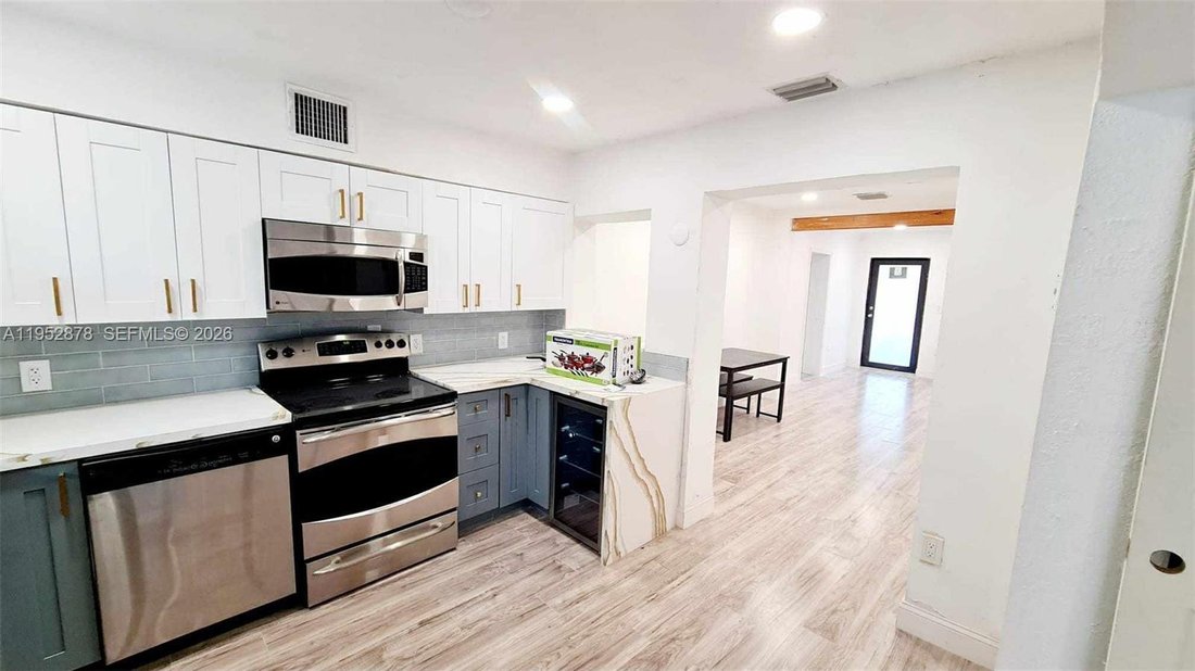 House in Miami, Florida, United States 4 - 17206183