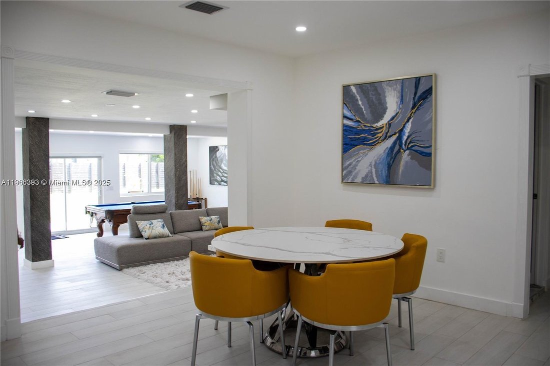 House in Miami, Florida, United States 3 - 17203257