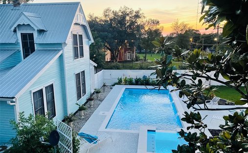 House in Bellville, Texas, United States 1