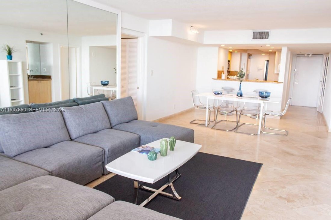 Condo in Miami, Florida, United States 3 - 17202761