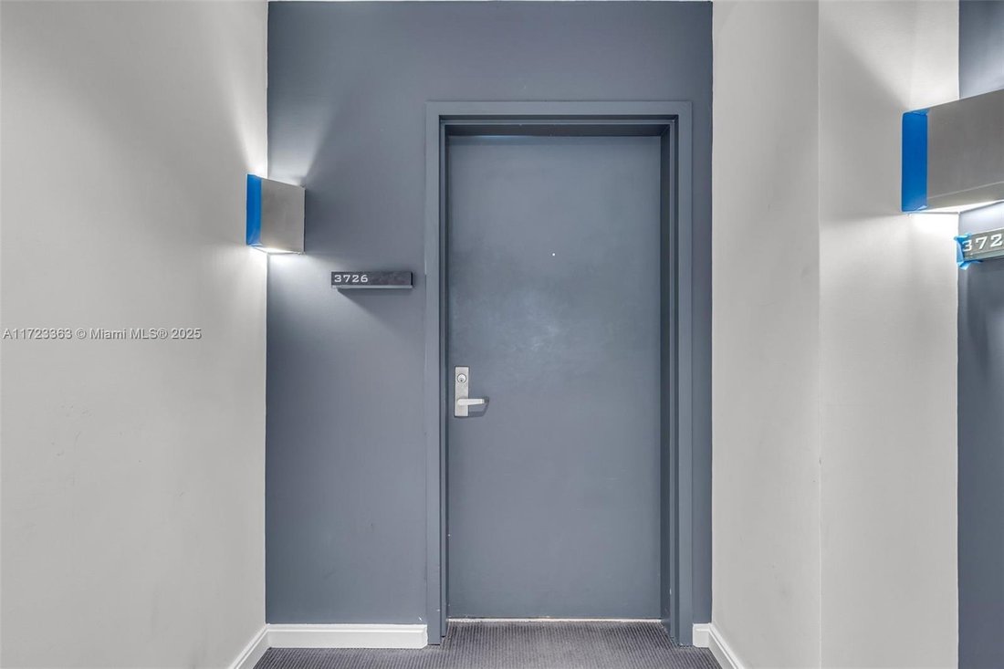 Condo in Miami, Florida, United States 2 - 17202023
