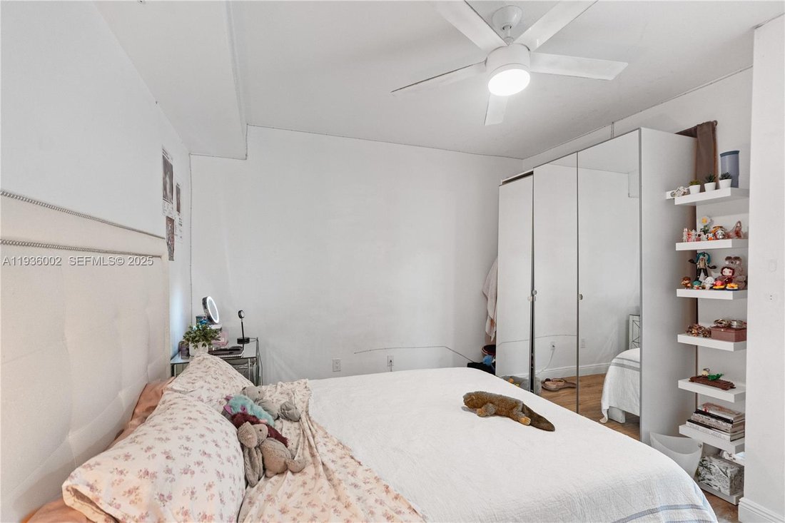 Condo in Miami Beach, Florida, United States 5 - 17205317