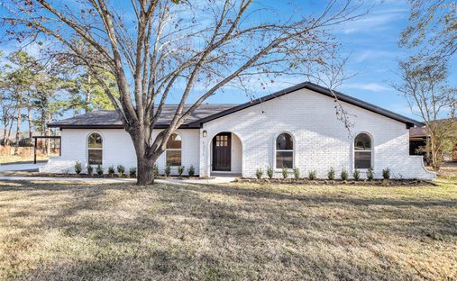 House in Pinehurst, Texas, United States 1