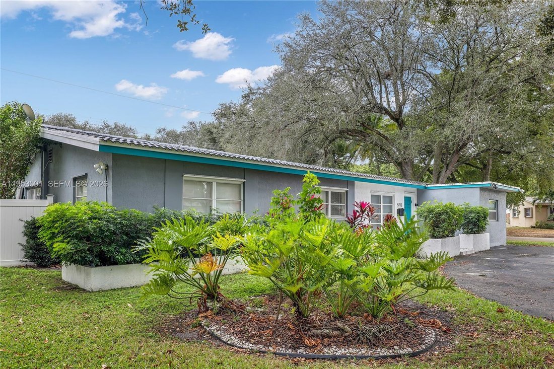House in Miramar, Florida, United States 3 - 17202976