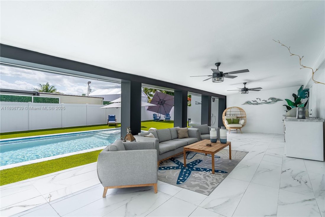 House in Miami, Florida, United States 1 - 17203019