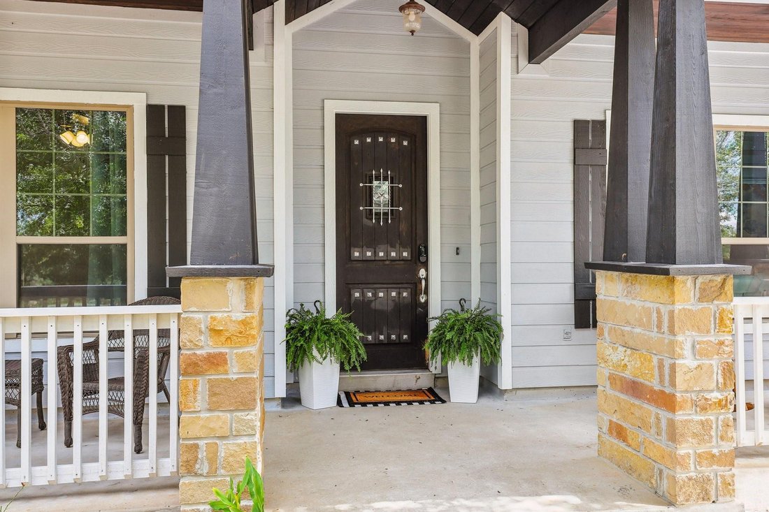House in Natalia, Texas, United States 1 - 17209649