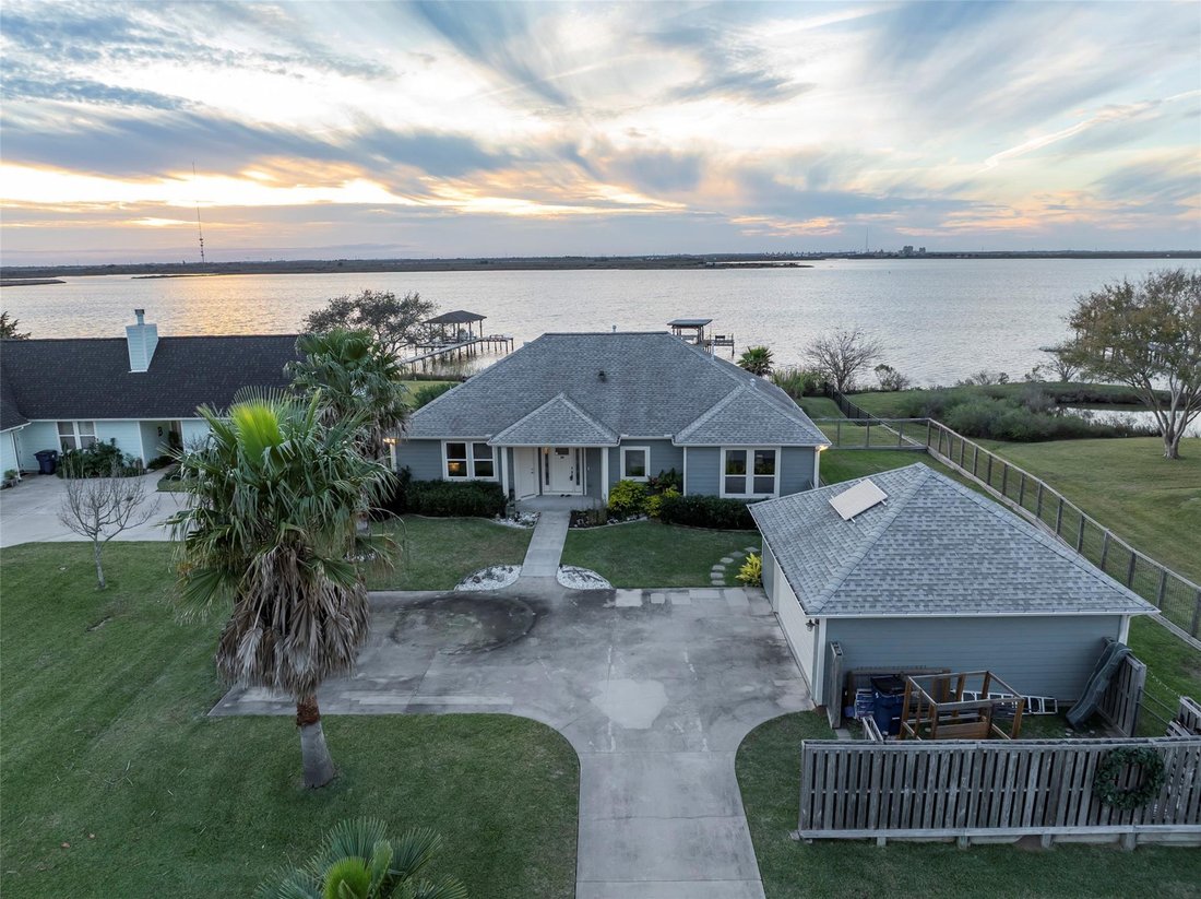 House in Texas City, Texas, United States 1 - 17209897