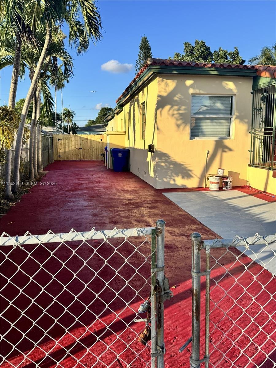 House in Miami, Florida, United States 5 - 17202312