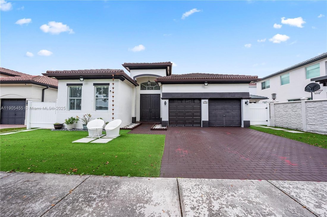 House in Miami Lakes, Florida, United States 4 - 17205795