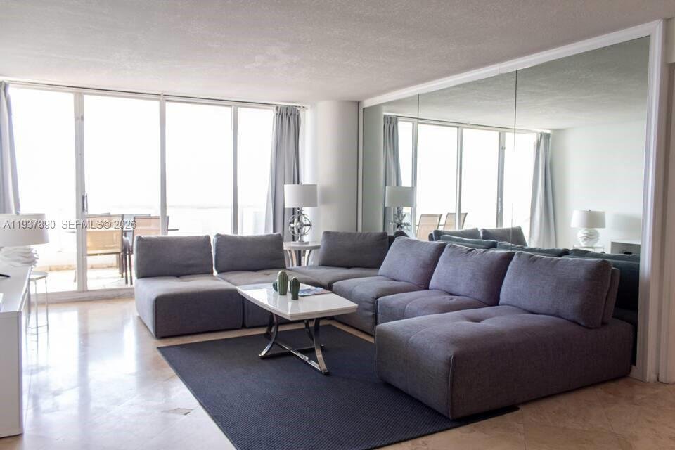 Condo in Miami, Florida, United States 1 - 17202761
