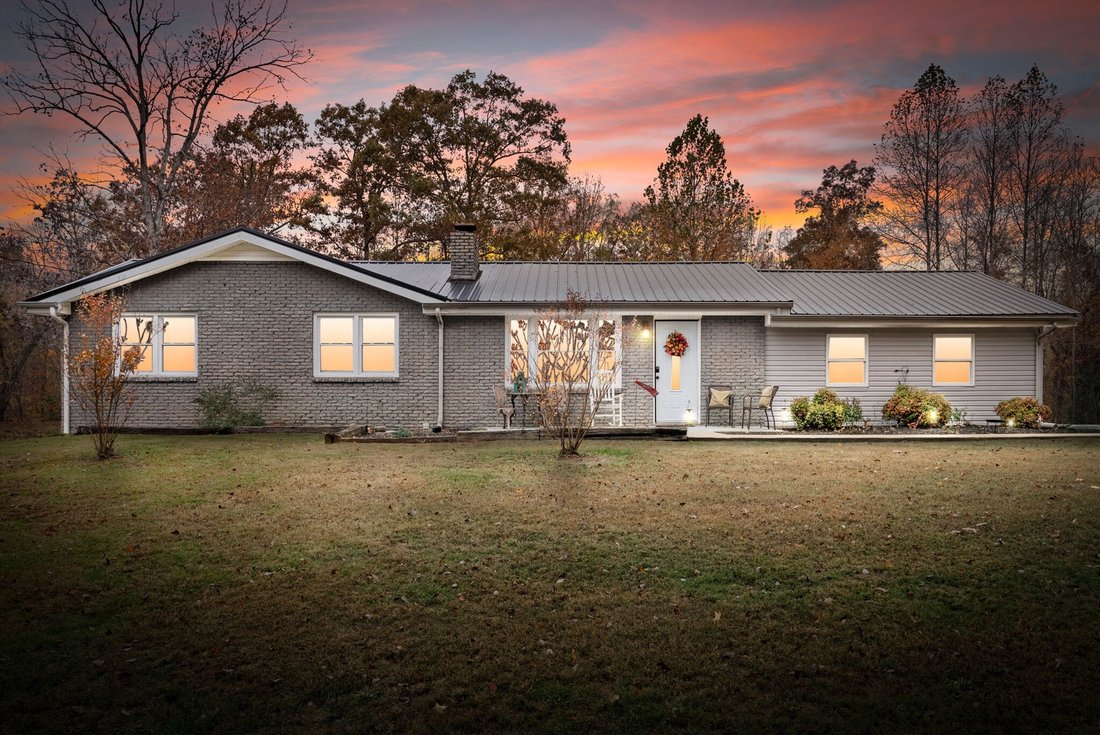 House in Cumberland Furnace, Tennessee, United States 1 - 17200844