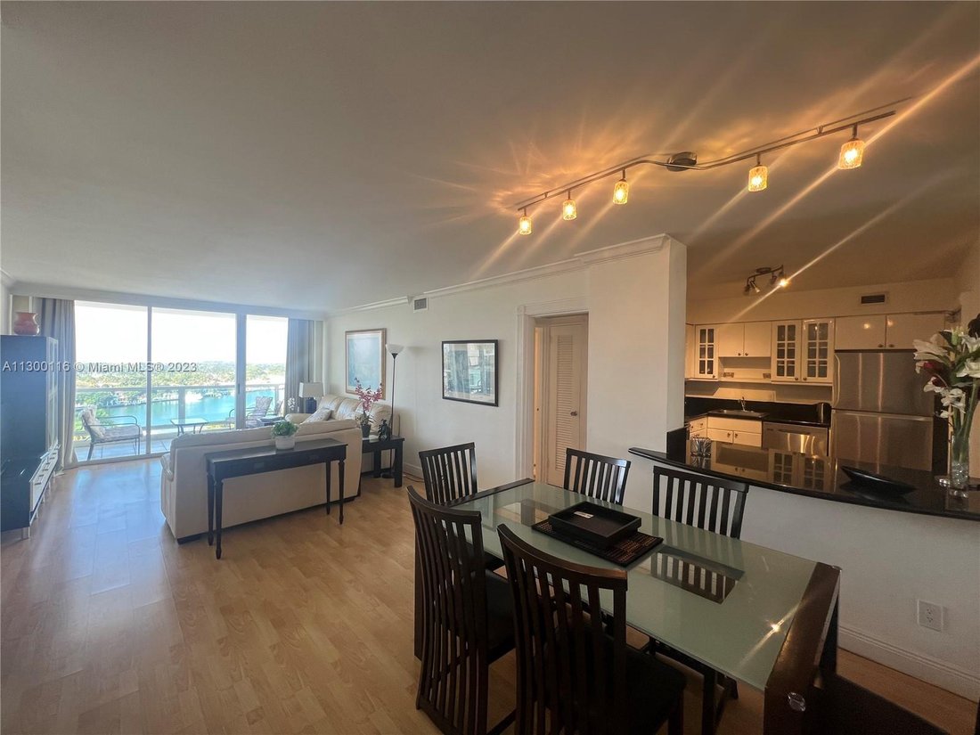 Condo in Miami Beach, Florida, United States 5 - 17202557
