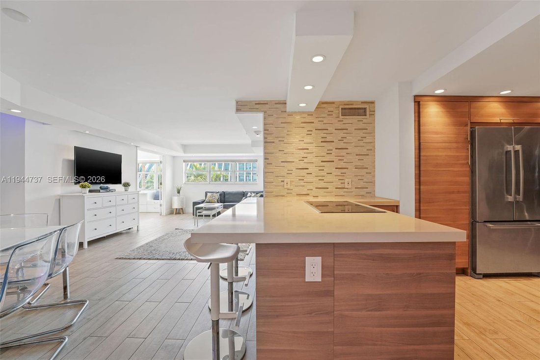 Condo in Miami Beach, Florida, United States 2 - 17203177