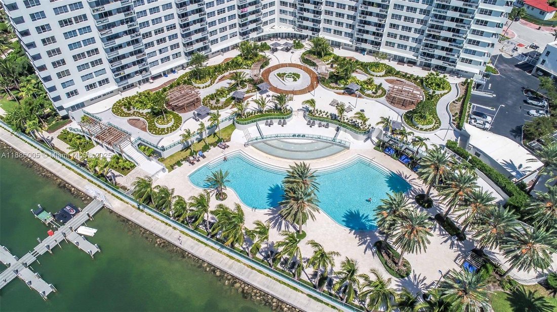 Condo in Miami Beach, Florida, United States 4 - 17203698