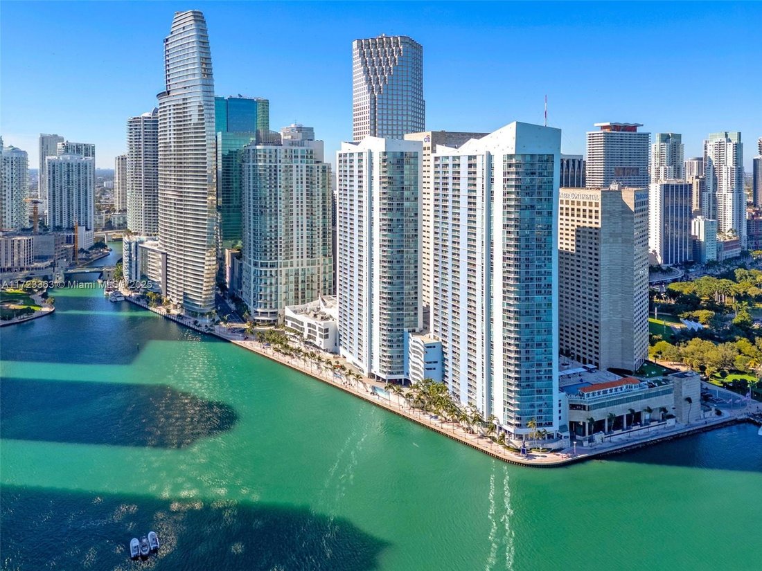 Condo in Miami, Florida, United States 1 - 17202023