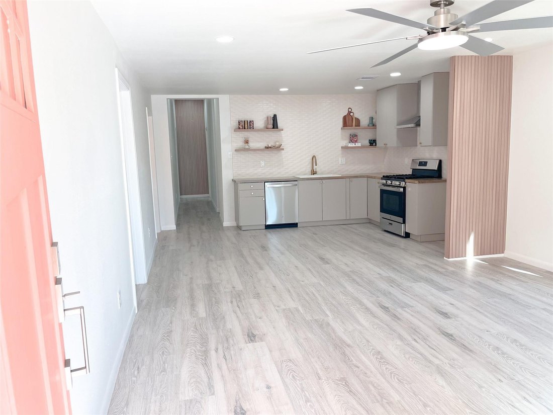 House in Galveston, Texas, United States 3 - 17208904