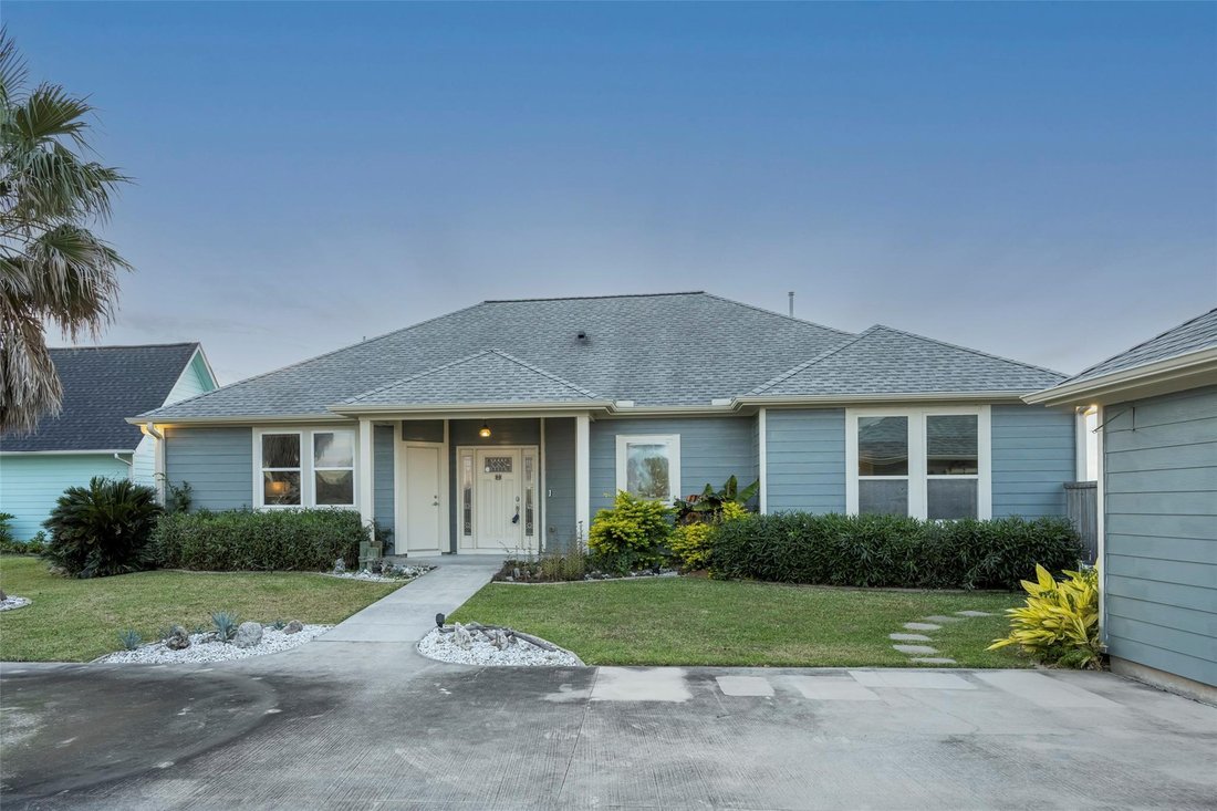 House in Texas City, Texas, United States 3 - 17209897