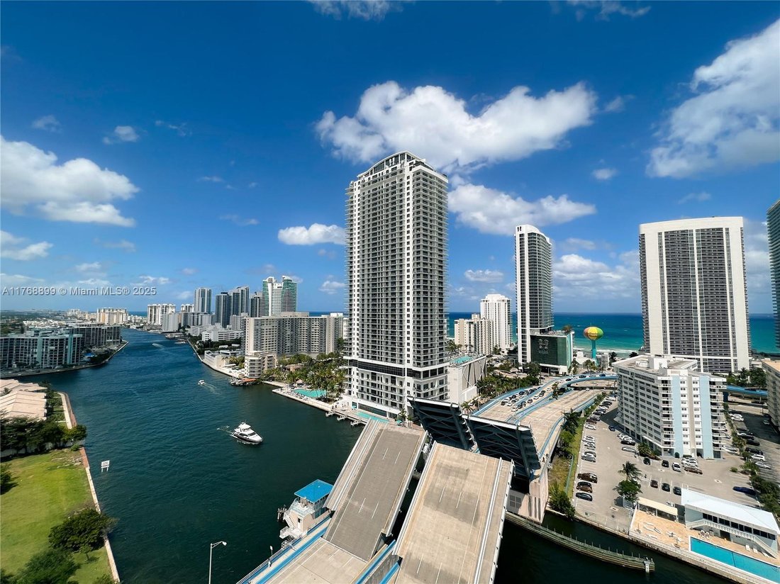 Condo in Hallandale Beach, Florida, United States 3 - 17202599