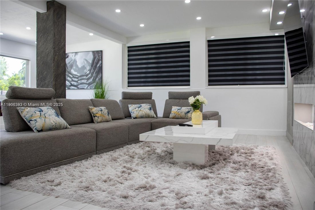 House in Miami, Florida, United States 5 - 17203257