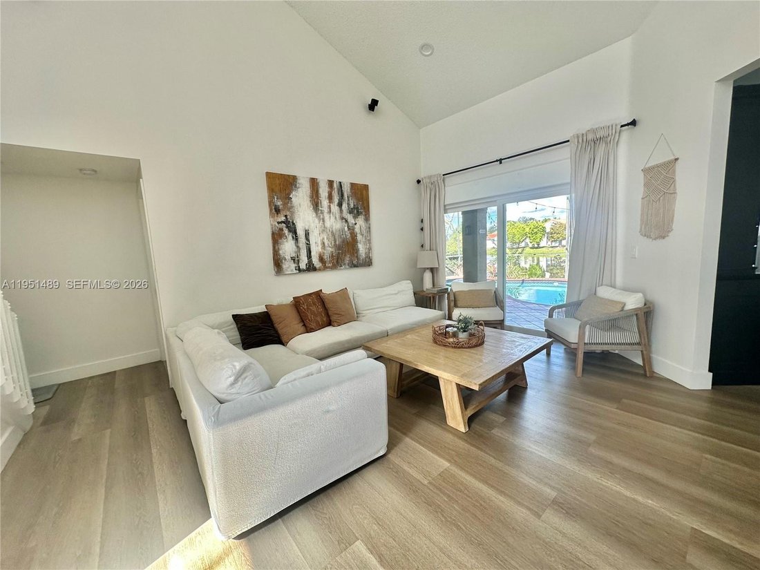 House in Miramar, Florida, United States 5 - 17202038