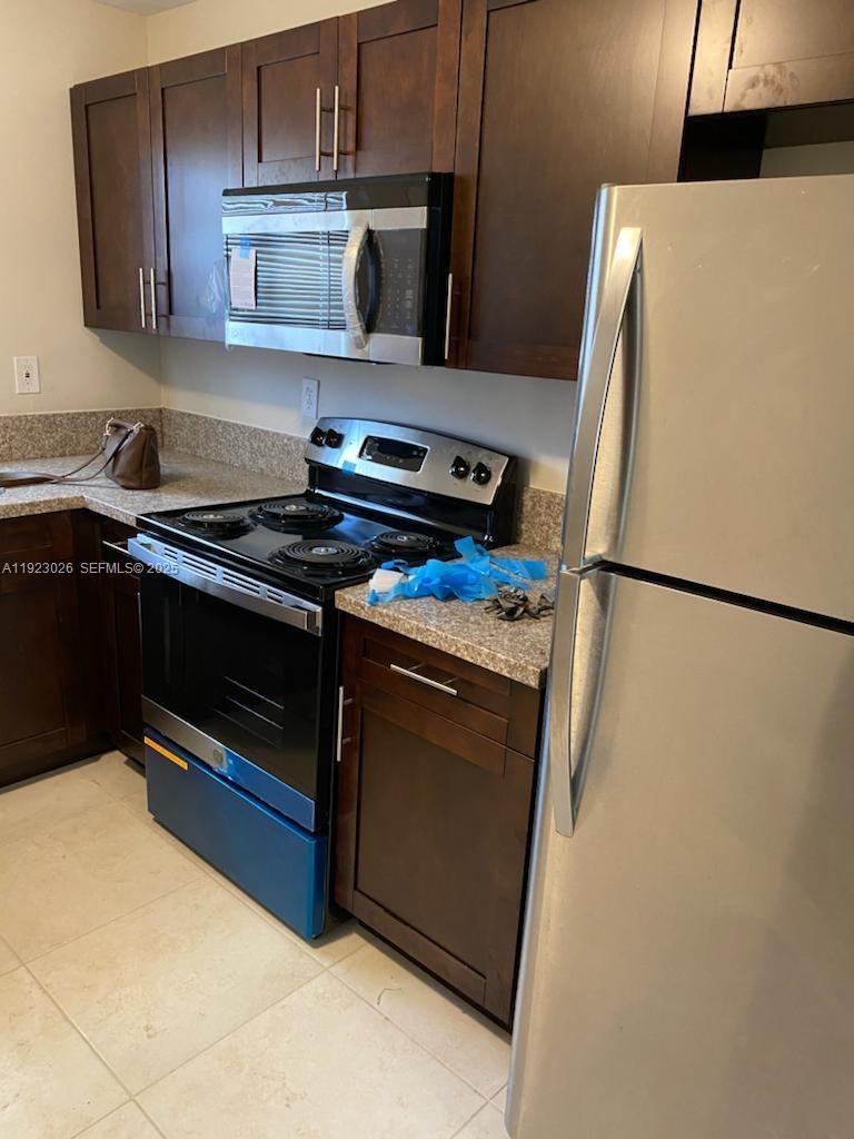 House in Miami, Florida, United States 5 - 17202163