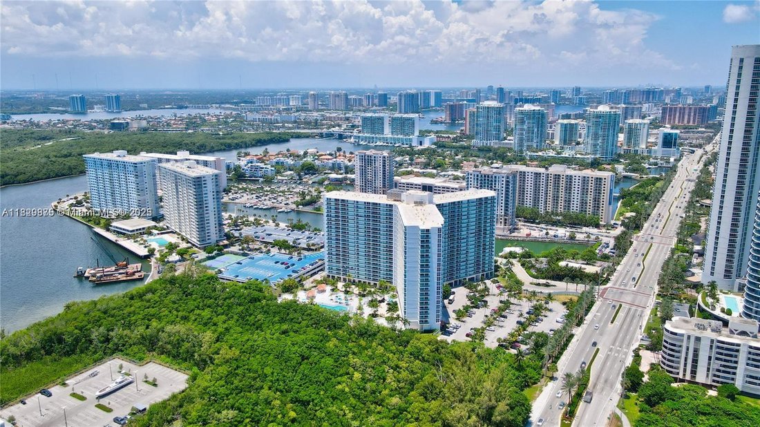 Condo in Sunny Isles Beach, Florida, United States 3 - 17205348